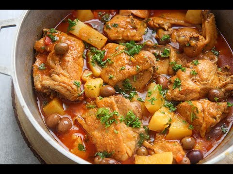 Pollo Guisado (Puerto Rican Chicken Stew)