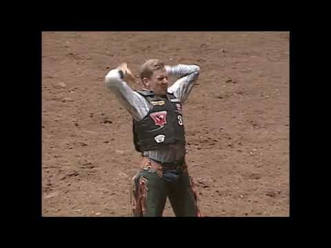 Donald Owens vs Monster Mash - 99 PBR Ft. Worth (89.5 pts)