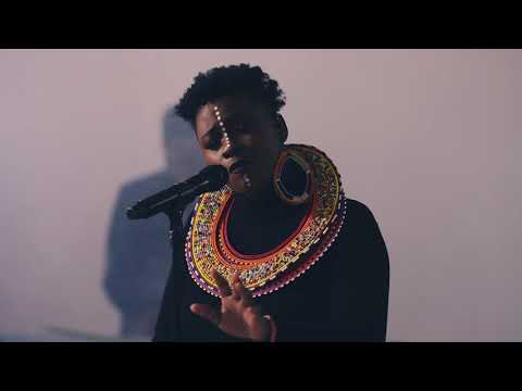 Amanda Black - Famous (Acoustic)
