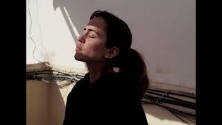 Una Mujer Frente al Mar (2021)| Tráiler oficial Español.