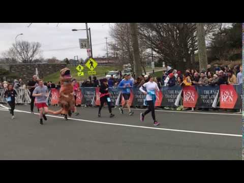 T-Rex Finishes Philadelphia Love Run 2017 Half Marathon