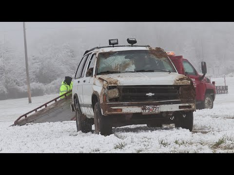 01-03-2021 ACCIDENT ON ICY ROAD - Versailles, Missouri