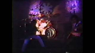 Cirith Ungol, Chaos Descends