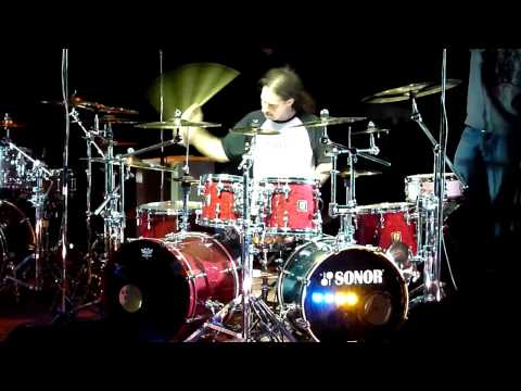 Derek Roddy drum solo in Moscow part 3
