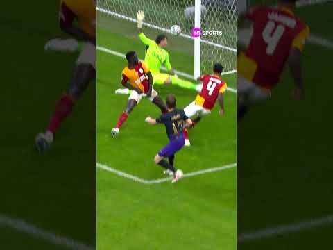 YAMAL É FUTEBOL ARTE! JOGADA ABSURDA DO CAMISA 10, ASSISTÊNCIA E GOL DO GORDON NA CHAMPIONS #shorts