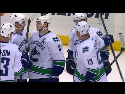 Canucks at Islanders - Kevin Bieksa 3-3 Goal - 01.11.11 - HD
