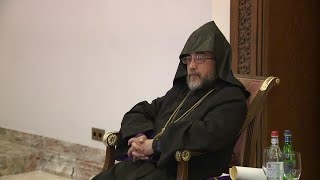 Միքայել սրբազանին հանձնվեց արքության պատվի հայրապետական կոնդակը