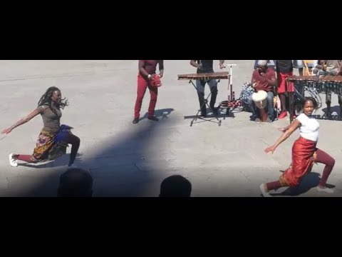 Zimbabwean girls dancing and singing in Cologne, Germany