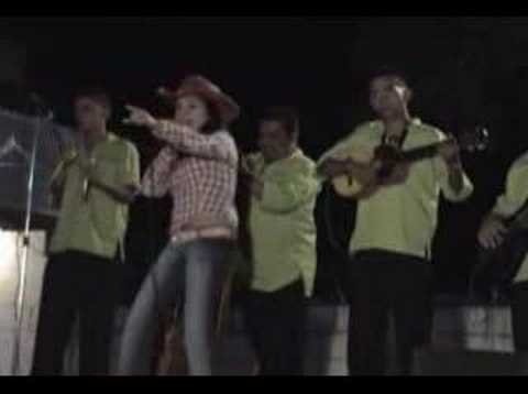 Mariangel Rojas Con el tema Mis doce gabanes en vivo