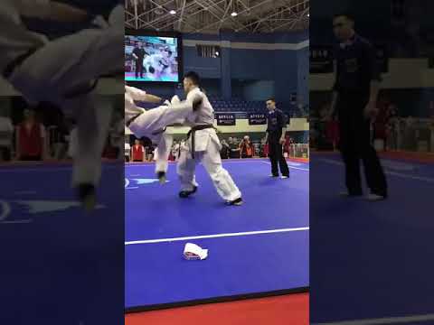 空手一撃必殺！倒れた相手が起きない。。。