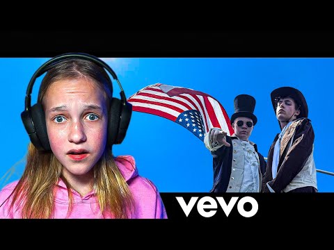 my little sister reacts to my DISSTRACK..