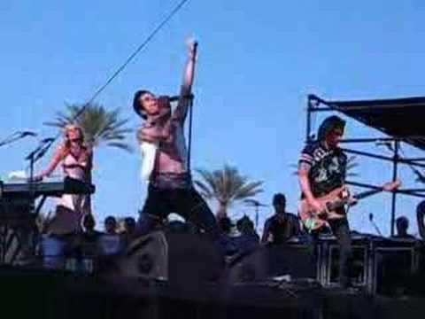 Satellite Party - Wish Upon A Dogstar - Live Coachella 2007