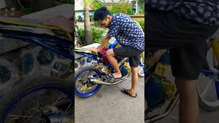 Download lagu Cek sound silincer yang lagi viral 'DPJ' di motor Vixion jari-jari (Karbu). #vixionmodifikasi mp3