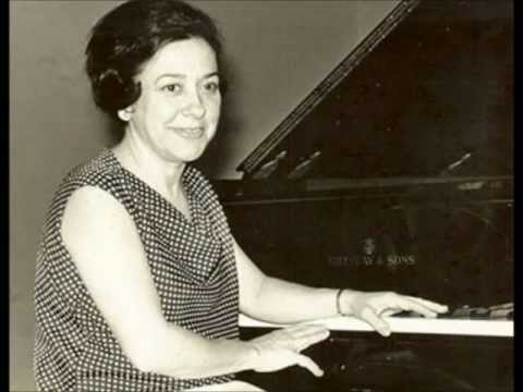 Alicia de Larrocha plays Mozart - Concerto No.19, K.459 (1971 Live)