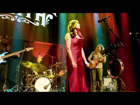 Midnight North - "Under the Lights (Live)