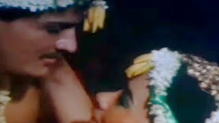 Download lagu Suzzanna,Ilmu laut kidul mp3 Download lagu Suzzanna,Ilmu laut kidul mp3