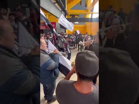 "Aca no importa el resultado" Barra: Los Danu Stones &bull; Club: Danubio