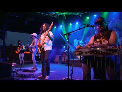 Silverada - "Radio Wave" (Live at The Shed Maryville, Tennessee)