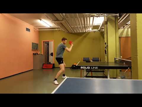 06 03 22 beginner tries to immitate pro forehand loop #4