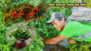 Download lagu mancing belut langsung dimasak dadakan sayur pedas. mp3 Download lagu mancing belut langsung dimasak dadakan sayur pedas. mp3