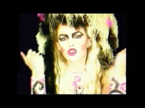 Danielle Dax - Flashback (Official Music Video)