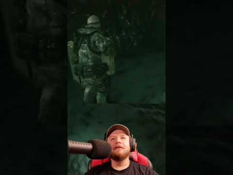 Dali is struggling with grenades...🤦‍♂️🧨#shorts #residentevil #funny