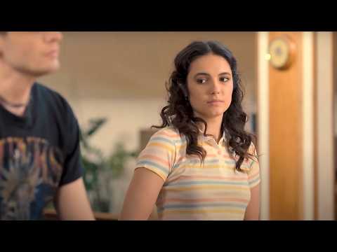 ENTRÓ COMO EMPLEADA EN CASA DE RICOS… ¡Y TERMINÓ EN LOS BRAZOS DEL HIJO DEL PATRÓN