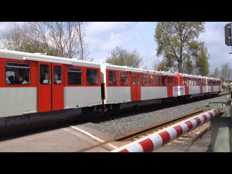 Hamburg Schnelsen / AKN / HVV / A1 / Bahnübergang