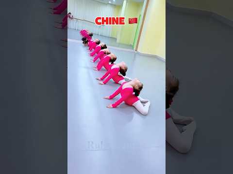 QUI FAIT LE MIEUX CETTE FIGURE DE SOUPLESSE ? #gym #flexibility #shorts