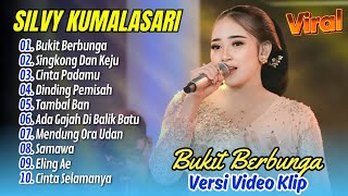 Download lagu BUKIT BERBUNGA - Silvi Kumalasari - SINGKONG DAN KEJU - LIVE KEMBAR MUSIC || DANGDUT TERBARU 2025 mp3