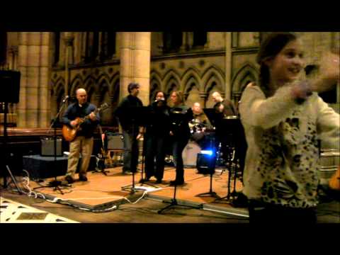 Baby Leave a Message, performed by the Doodads on 14 January 2012, American Cathedral, Paris, France