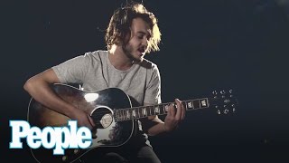 San Cisco&#39;s Frontman Jordi Davieson Performs &#39;Run&#39;  | People