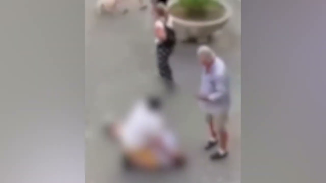 Grumo Nevano, aggressione a un gruppo di anziani a Napoli: arrestato un 18enne