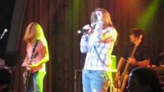 Melissa O&#39;Neil - String Me Along