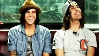 Download lagu Kellic (Vic Fuentes & Kellin Quinn) mp3