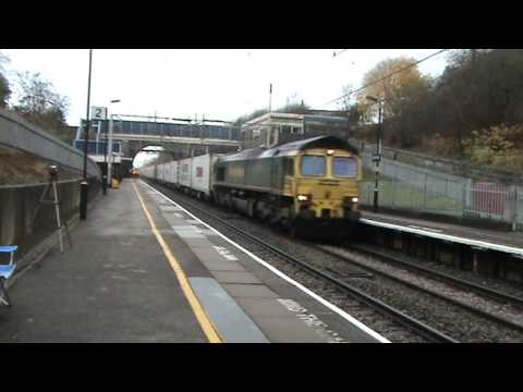 66516 south through Hartford on 4M27, 17th Nov 2012.