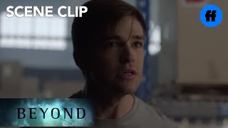 Sneak Peek #2 (VO)