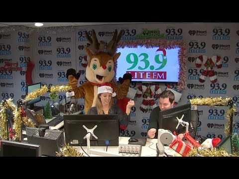 93.9 LITE FM announces Christmas music kick-off