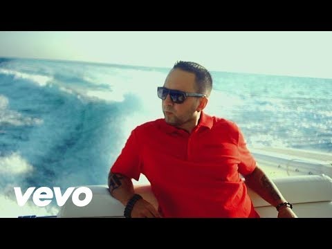 Videoclip de Una Aventura (feat. Alexis & Fido) — Maluma