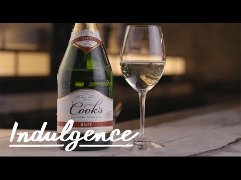 One of America’s Best Sommeliers Blind Taste Tests Sparkling Wine Under $15