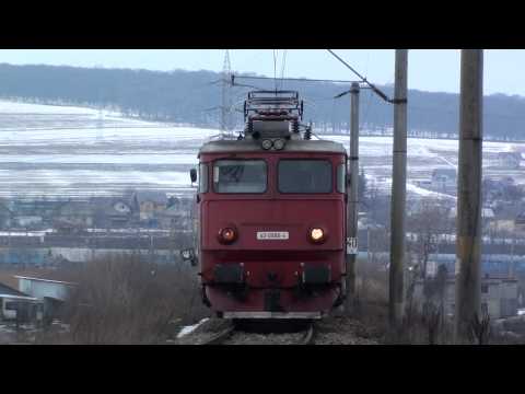 IR1765 Iasi - Timisoara Nord trece raul Suceava cu 40-0666-4