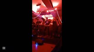 Video Summer High - Rozmazat Zazrnit // záznam z koncertu 18.12.2023