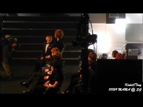 [FANCAM] 111129 MAMA SJ cut 3 (A-Pink receives award)