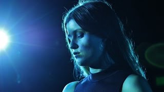 LÉON Performs &quot;Tired of Talking&quot; Live in Brooklyn