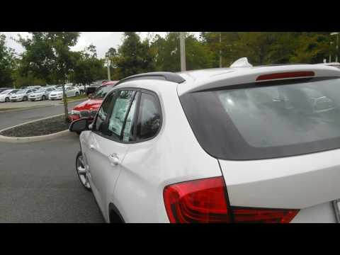 Walk around 2015 BMW X1