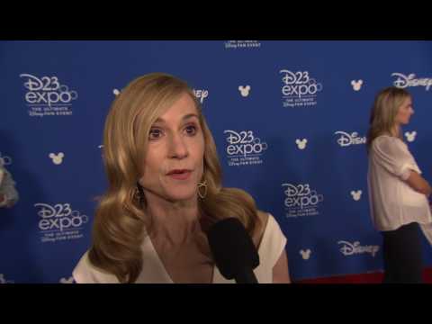 D23 2017: The incredibles 2 - Itw Holly Hunter (official video)