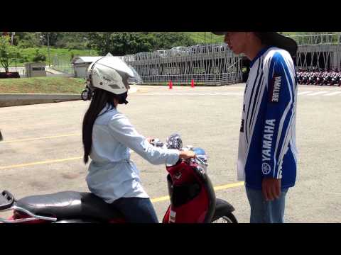 Academia de conducción para mujeres - YAMAHA INCOLMOTOS