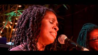 Phenomenal Woman - Ruthie Foster Live at Antone&#39;s