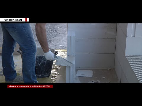 Ortopedico di mal di schiena nella regione lombare Bracciale per un ginocchio
