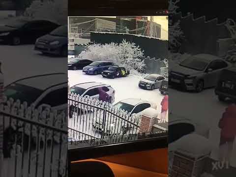 В Якутске четверо мужчин из Амурской области и Приморского края подозреваются в серии краж из салонов автомобилей В Якутске четверо мужчин из Амурской области и Приморского края подозреваются в серии краж из салонов автомобилей